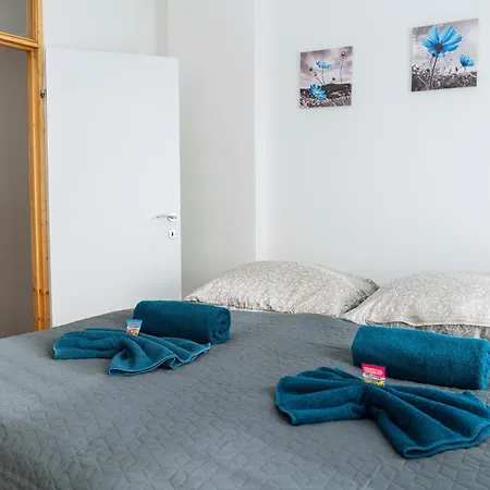 Revliving Maisonette Tres Mirades Am Steinertor Apartament